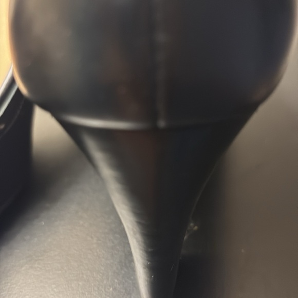 Heels - Picture 5 of 5